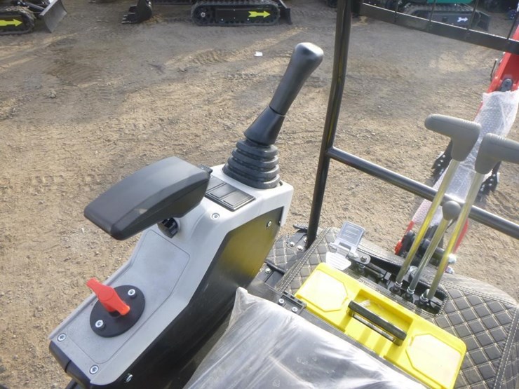 2025-tpm-18bs-hydraulic-excavator-image-23