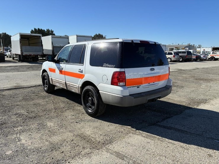 2003-ford-expedition-xlt-image-4