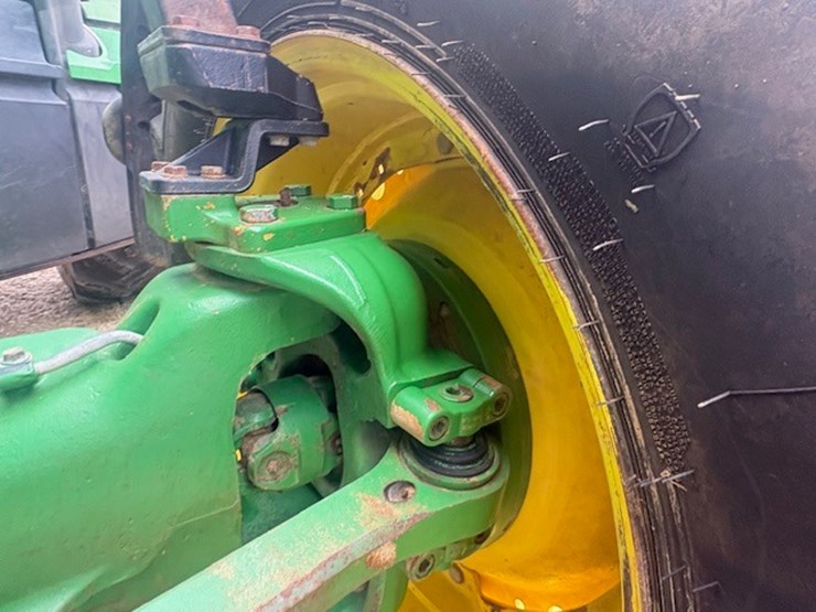john-deere-8320r-image-35