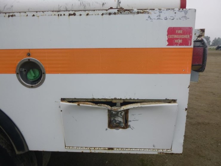 2008-ford-f550-image-16