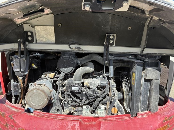 2016-takeuchi-tb240-image-26