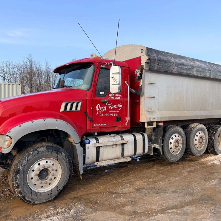 2018 MACK GRANITE GU713