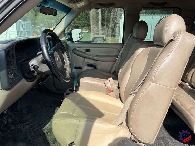 2002-chevrolet-silverado-3500-image-59