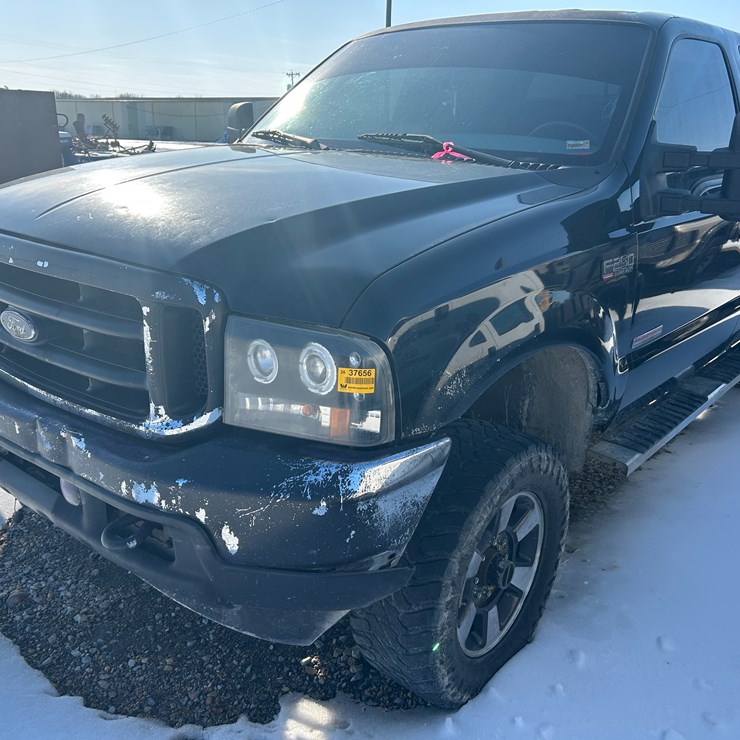 FORD F250 LARIAT