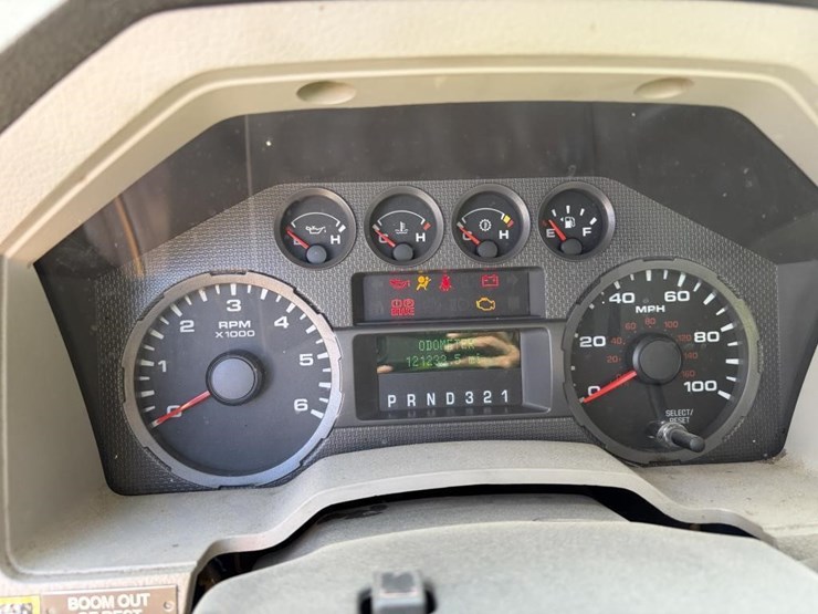 2009-ford-f550-image-14