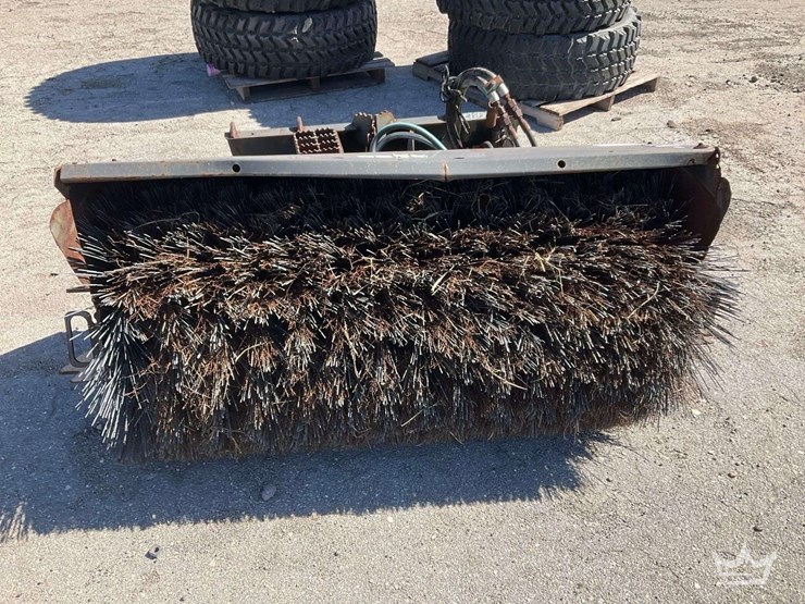 sweeper-attachment-image-1