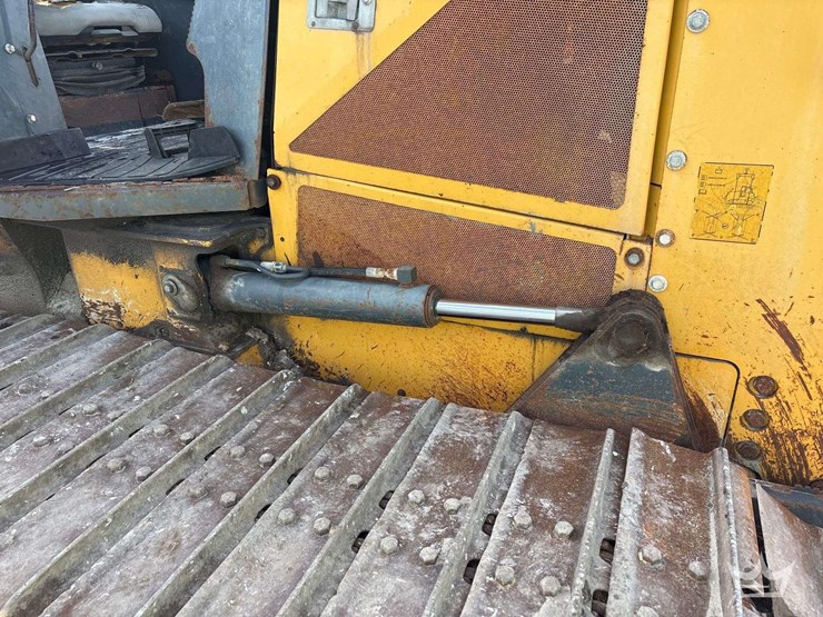 2014-deere-650k-image-22