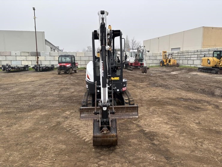 2021-bobcat-e26-image-6