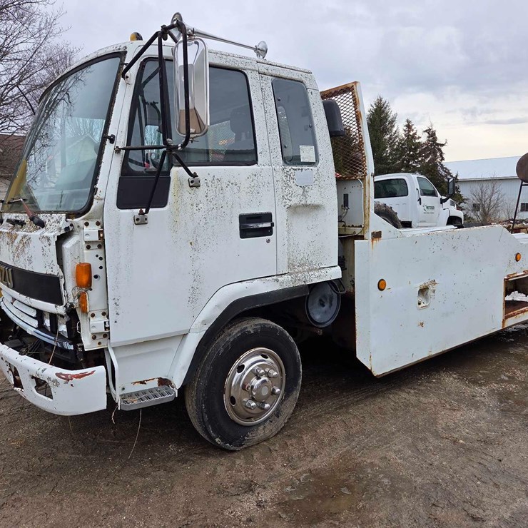 1995 Isuzu straight truck