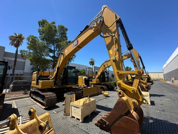2021-caterpillar-320gc-image-5