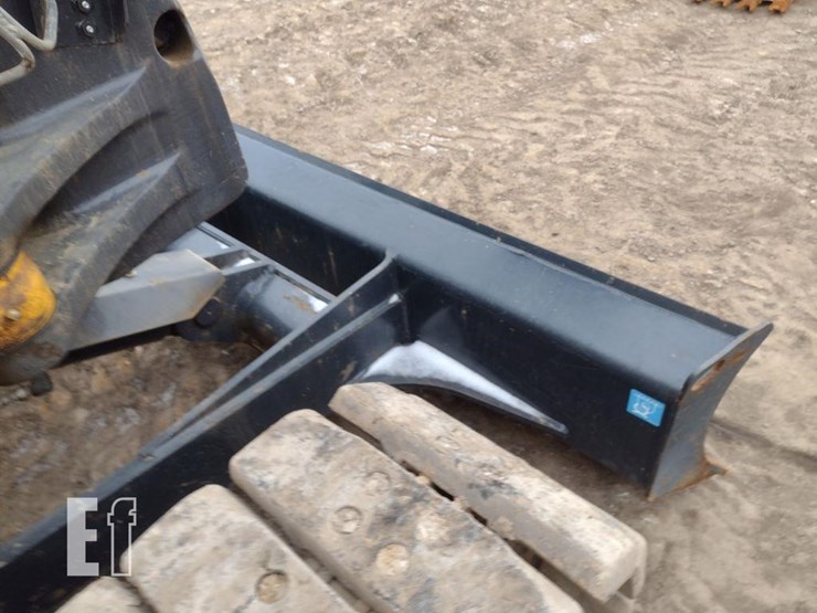 2021-deere-85g-image-22