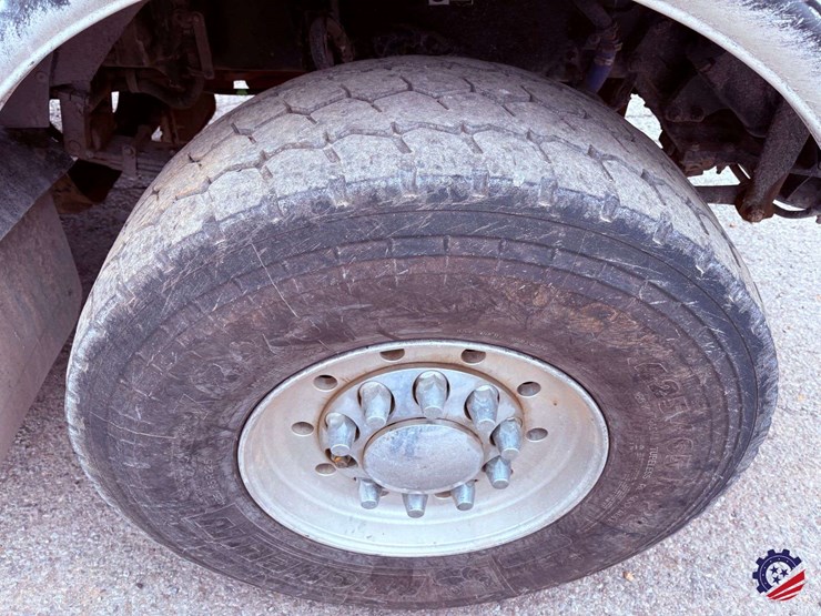 2016-kenworth-t800-image-24