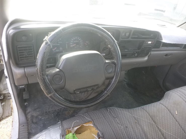 1996-dodge-3500-image-13