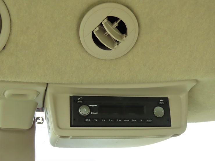 2022-john-deere-5055e-image-16