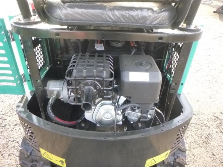 agt-qh12r-hydraulic-excavator-image-24