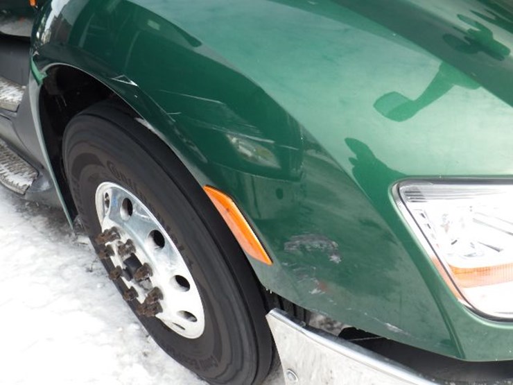 2019-peterbilt-579-image-4