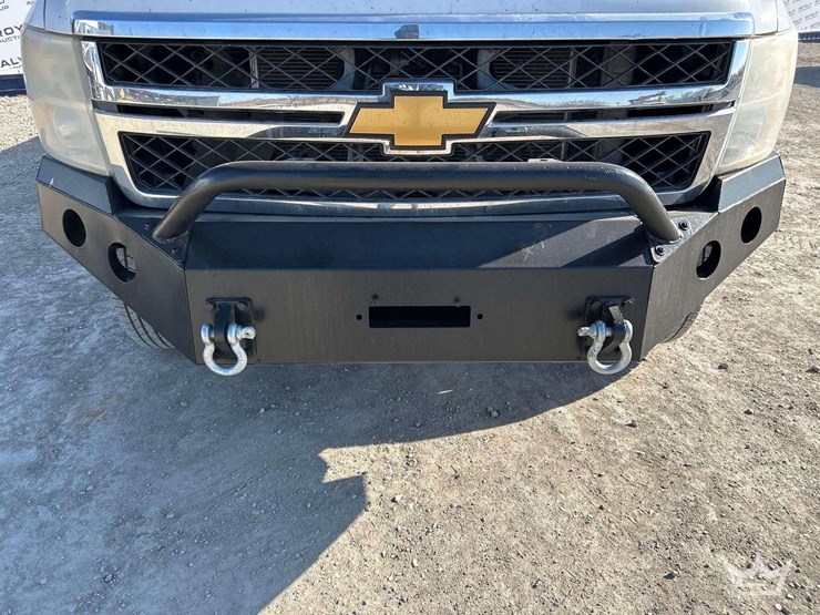 2014-chevrolet-silverado-3500-image-32