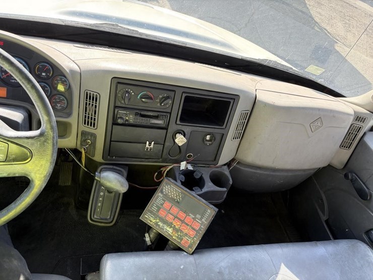 international-4300-image-13