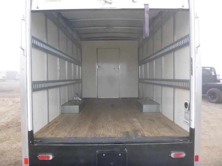 2021-gmc-3500-image-9