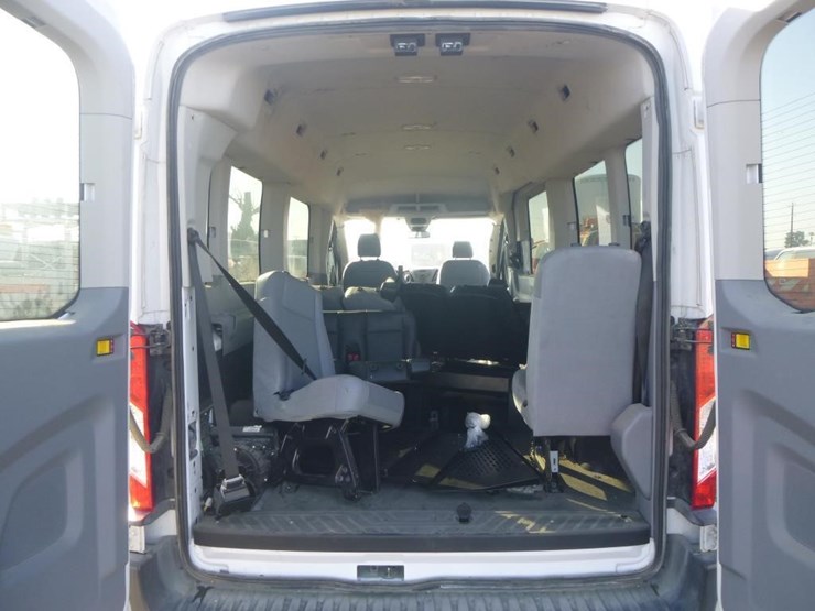 2019-ford-transit-image-9