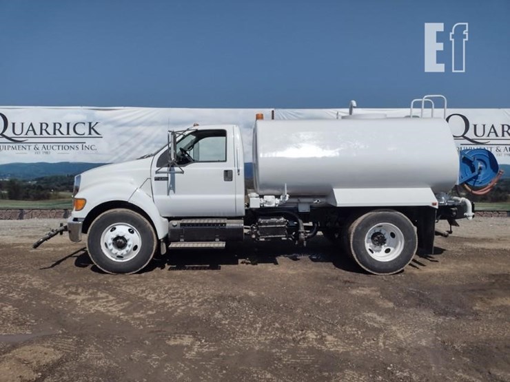 2008-ford-f750-xl-image-1