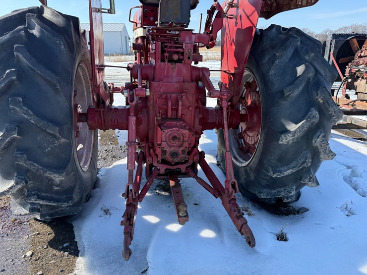 1965-international-706-image-18