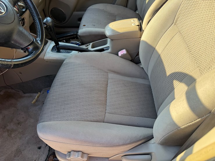 2005-toyota-rav4-image-20