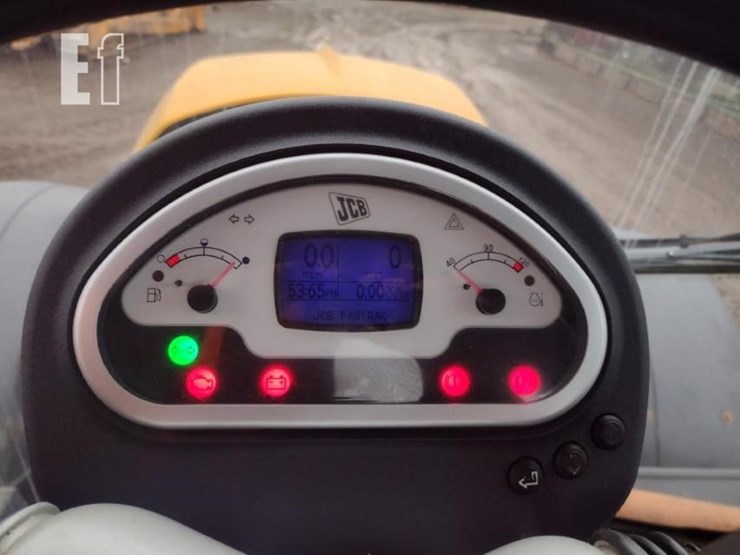 jcb-fastrac-8250-image-7