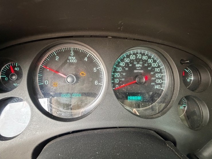 2012-chevrolet-tahoe-image-46