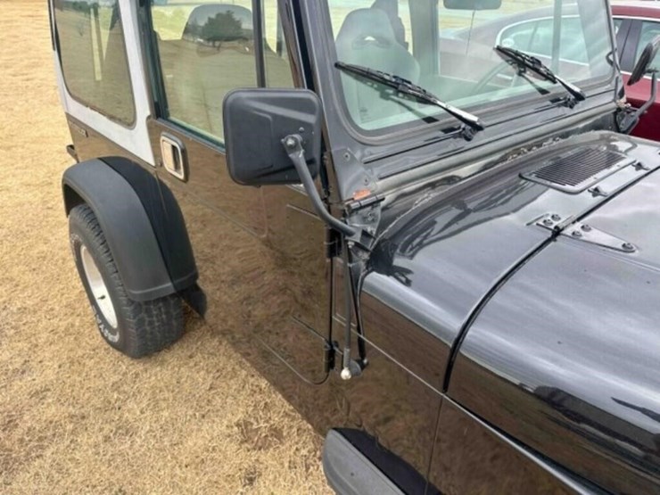 1989-jeep-wrangler-image-15