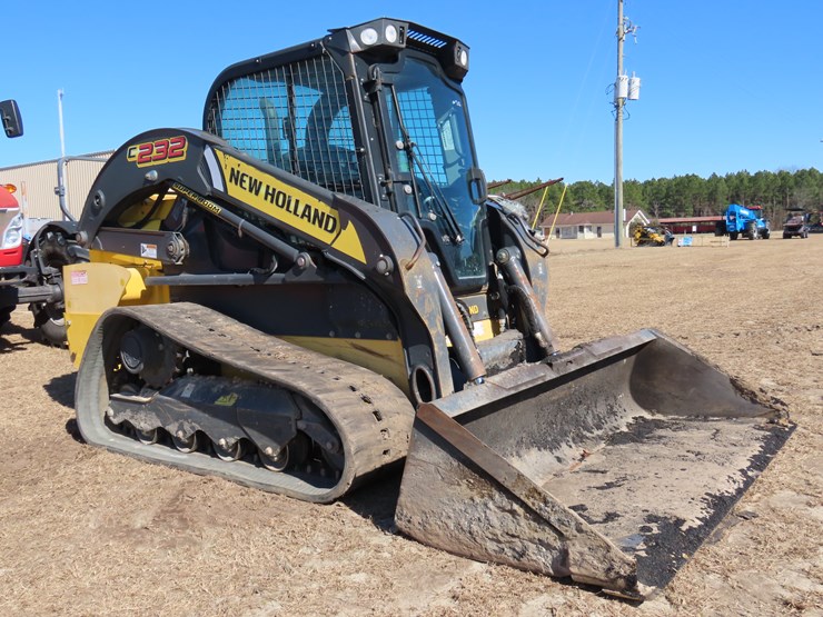 2020-new-holland-c232-image-3