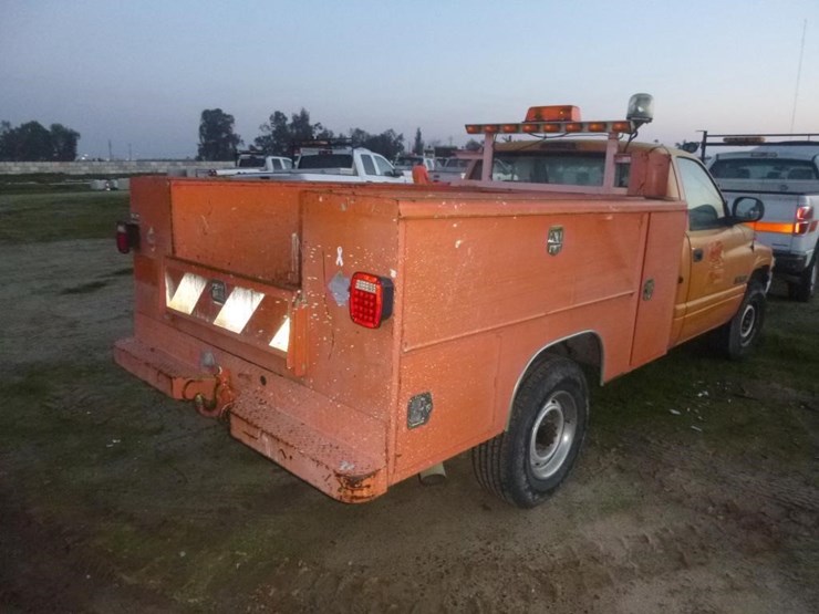 2001-dodge-ram-2500-image-3