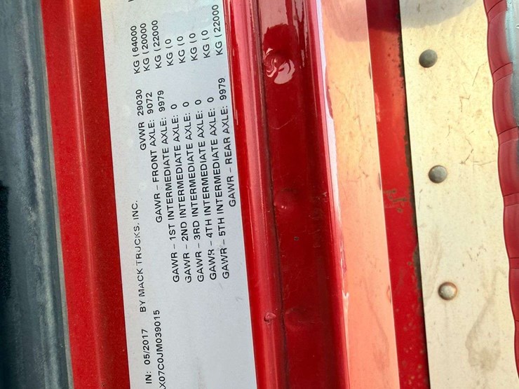 2018-mack-granite-gu713-image-51