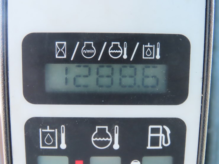 2020-new-holland-c232-image-17