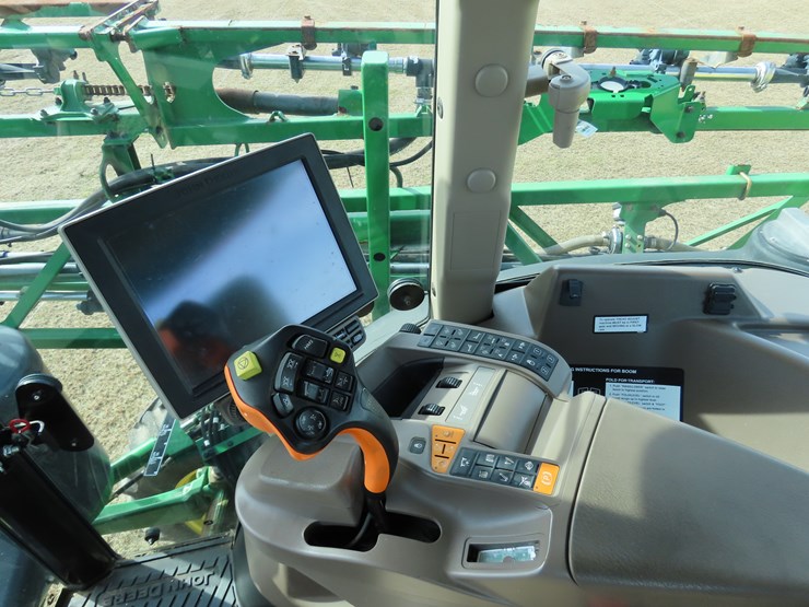 2022-john-deere-r4023-image-23