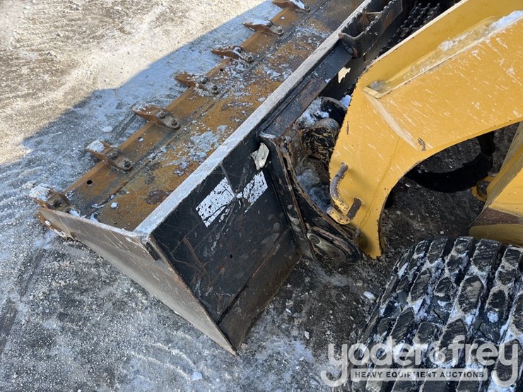 2023-caterpillar-259d3-image-13