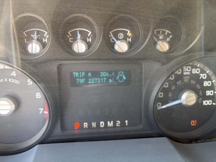 2011-ford-f250-image-12