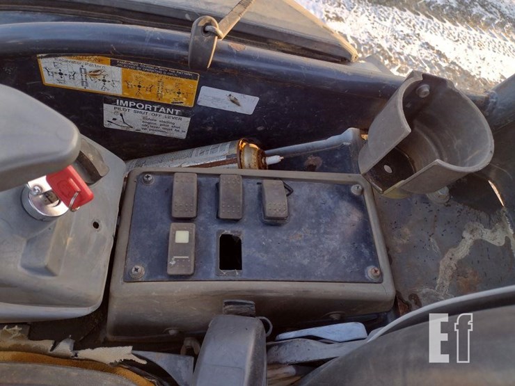 2013-deere-35d-image-9