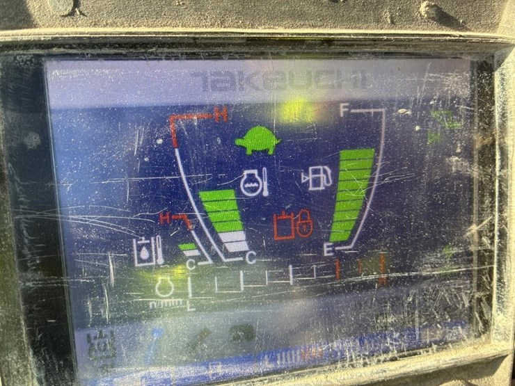 2019-takeuchi-tl10v2-image-15