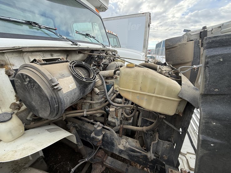 2000-international-4700-image-14