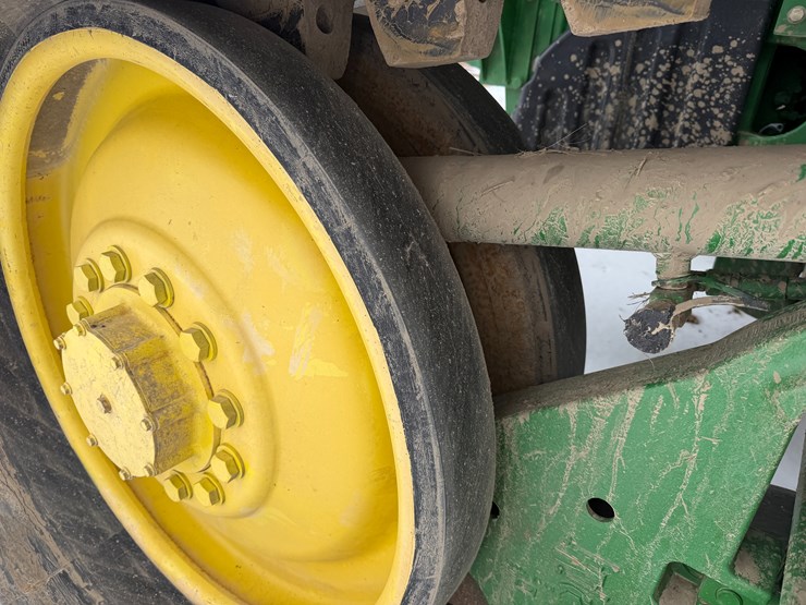 2015-john-deere-8370rt-image-64