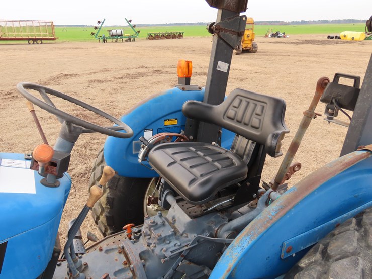 new-holland-3930-image-13