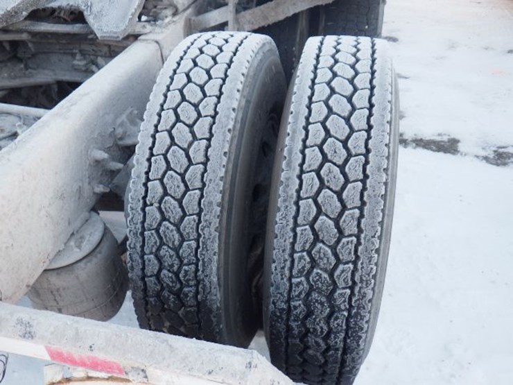 2014-peterbilt-386-image-8