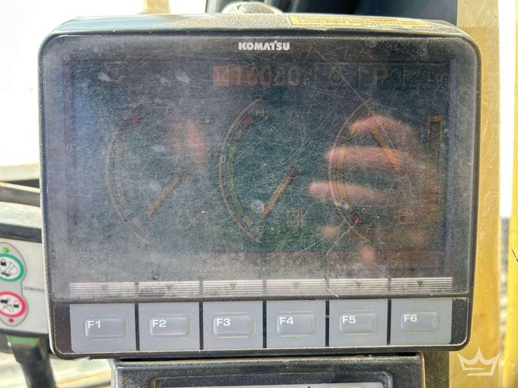 2013-komatsu-pc200-lc-8-image-16