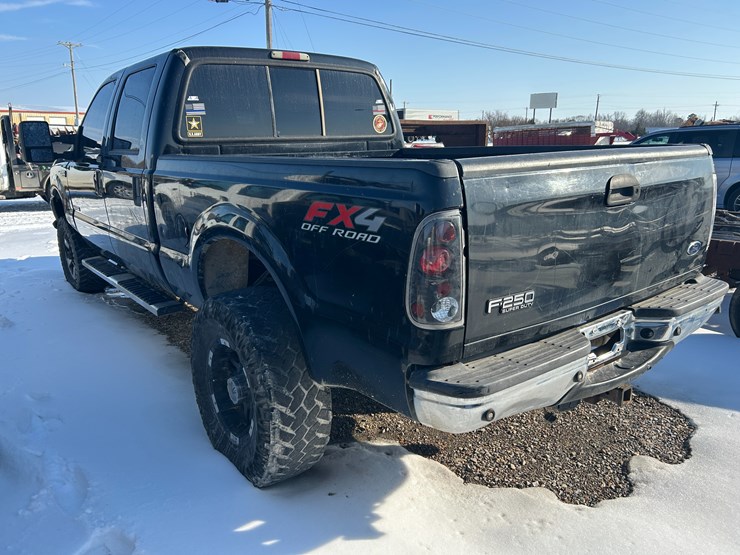 ford-f250-lariat-image-2