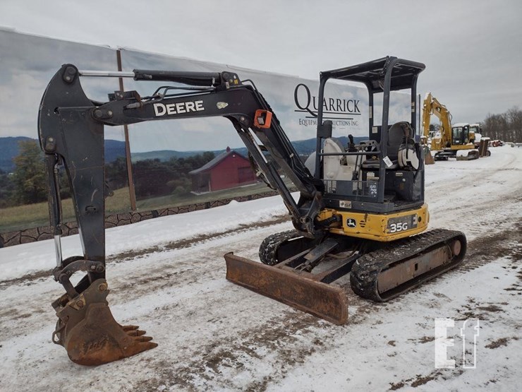 2016-deere-35g-image-46