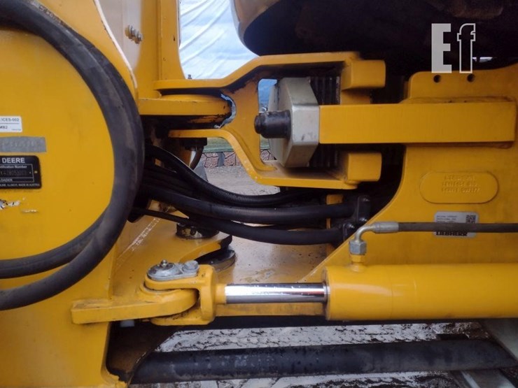 2019-deere-324l-image-23