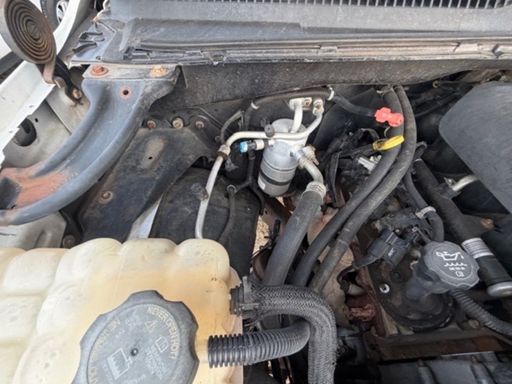 2004-gmc-1500-image-38