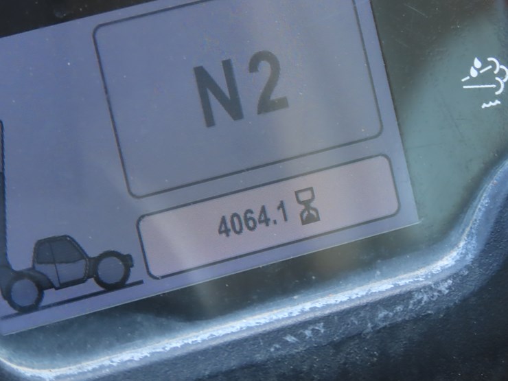 2017-caterpillar-tl1055d-image-15