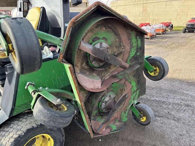 2016-john-deere-1600-turbo-image-11